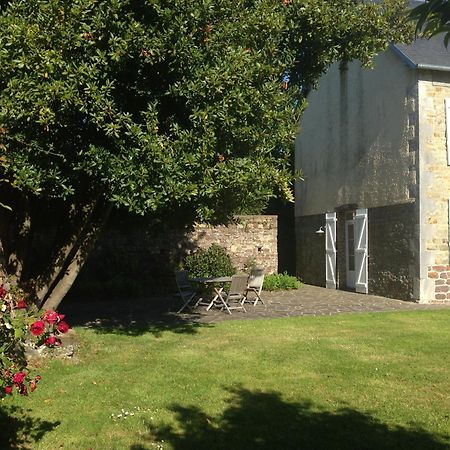 Villa Manoir Du Mesnil De Bas Bréhal Habitación foto